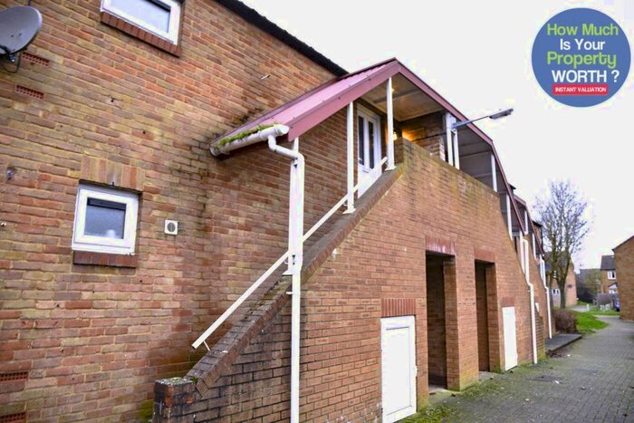 2 Bedroom Maisonette To Rent In Skerne Passage, Bedford, MK41