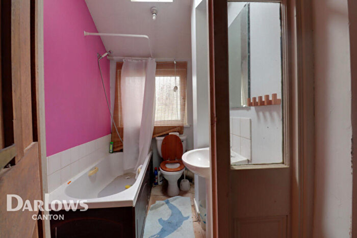 2 Bedroom Flat For Sale In Llandaff Road, Cardiff, CF11