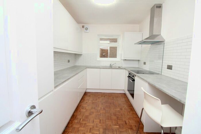 1 Bedroom Flat To Rent In Bromley Road, Beckenham, BR3