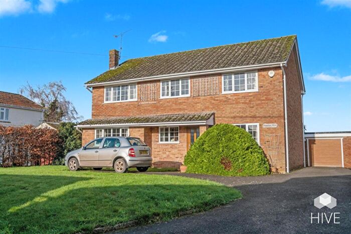 4 Bedroom Detached House For Sale In Lower Street, Okeford Fitzpaine, Blandford Forum, DT11