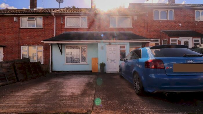 3 Bedroom Terraced House To Rent In Knowsley Road, Swindon, Wiltshire, SN3