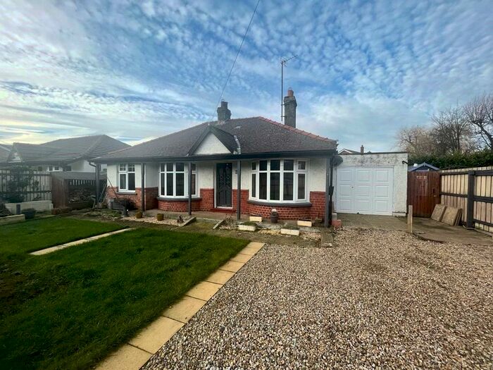 2 Bedroom Bungalow For Sale In Leeming Lane, Catterick, Richmond, DL10