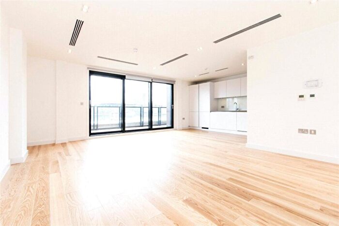 2 Bedroom Apartment To Rent In Willow Street, Shoreditch, London, EC2A