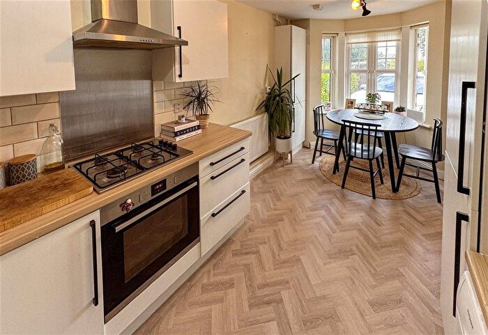 3 Bedroom Mews For Sale In Horwich Close, Crowborough, East Sussex, TN6