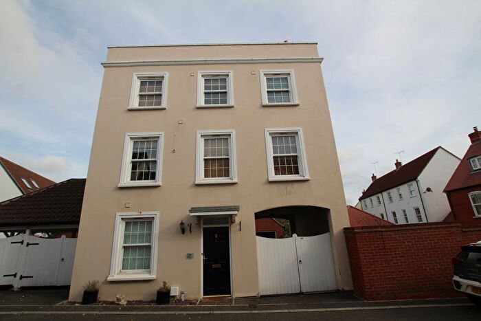 4 Bedroom Detached House To Rent In Four Double Bedroom House, Springfield, CM2