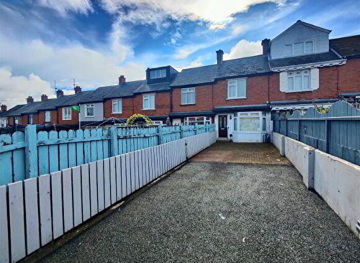 3 Bedroom Mid Terraced House For Sale In Estoril Park, Belfast, BT14