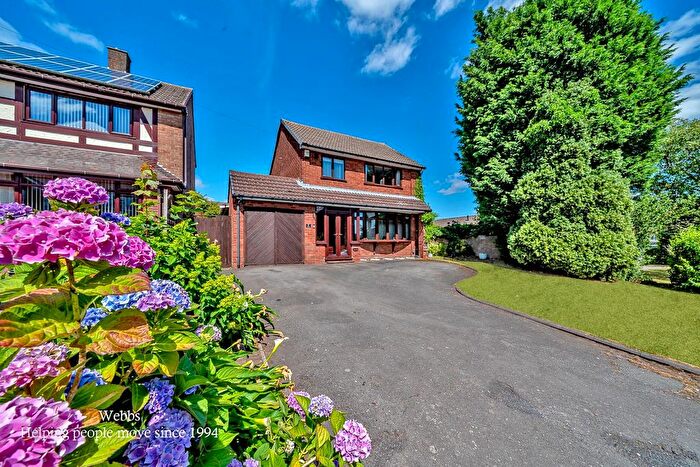 3 Bedroom Detached House For Sale In Broad Way, Pelsall, Walsall, WS4