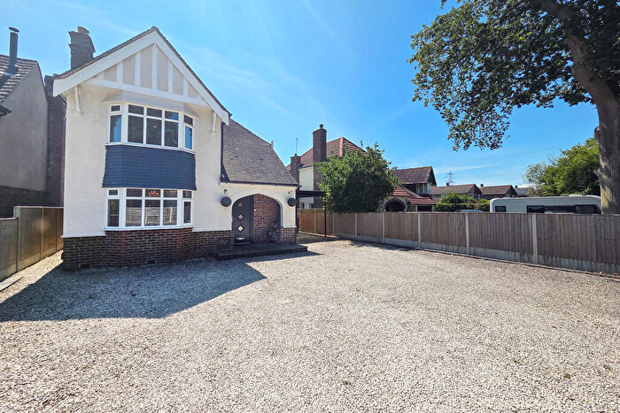 4 Bedroom Detached House To Rent In Hambledon Road, Denmead, PO7