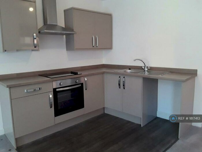 Studio To Rent In High Street, Edwinstowe, Mansfield, NG21