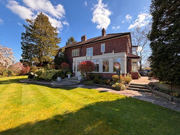 5 Bedroom Detached House For Sale In Longley Drive, Worsley, M28