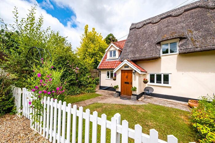 3 Bedroom Semi-Detached House For Sale In School Lane, Forward Green, IP14