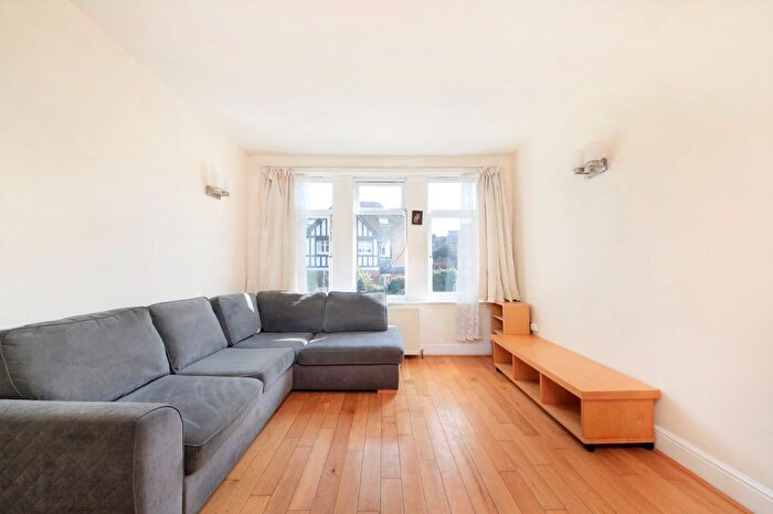 2 Bedroom Flat To Rent In Farnan Lodge, Farnan Road, SW16
