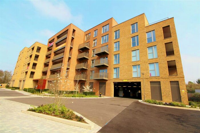 1 Bedroom Flat To Rent In Frogmore Avenue, Watford, WD17