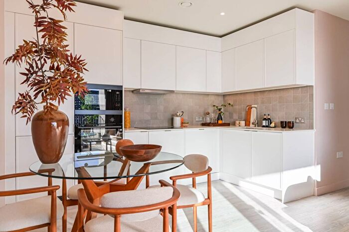 2 Bedroom Flat To Rent In Coppermaker Square, Stratford, London, E20