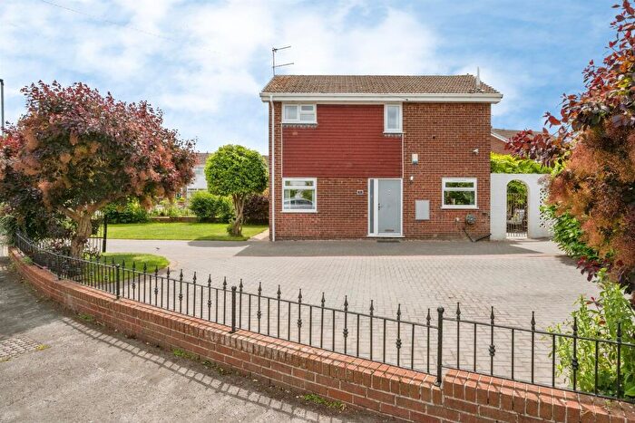 3 Bedroom Detached House For Sale In Holiwell Close, Maltby, Rotherham, S66