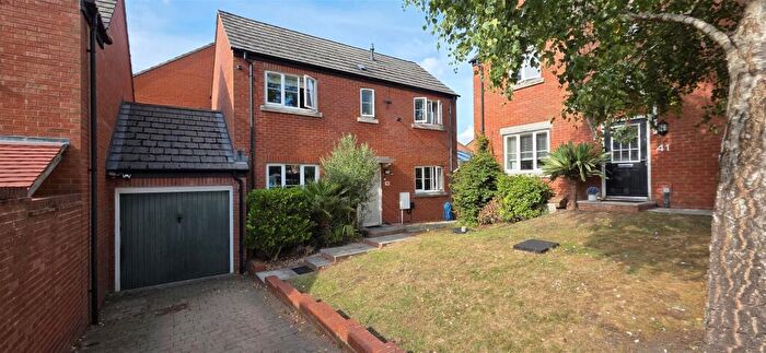 3 Bedroom Detached House For Sale In Spitalcroft Road, Devizes, SN10