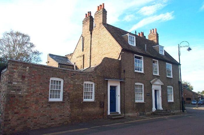 1 Bedroom Flat To Rent In Priory Lane, St. Neots, PE19