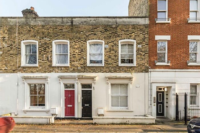 3 Bedroom Property To Rent In Priory Grove, London, SW8