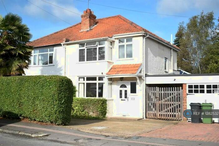 3 Bedroom Semi-Detached House To Rent In Oakhill Road, Ashtead, KT21