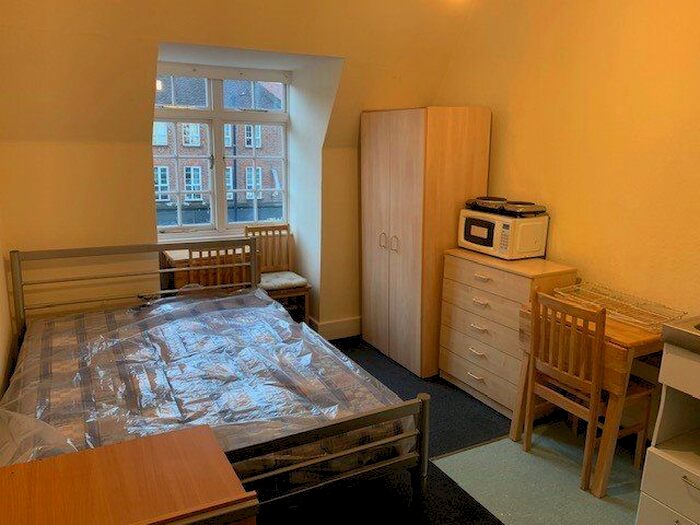 Studio To Rent In Station Road, Edgware, HA8