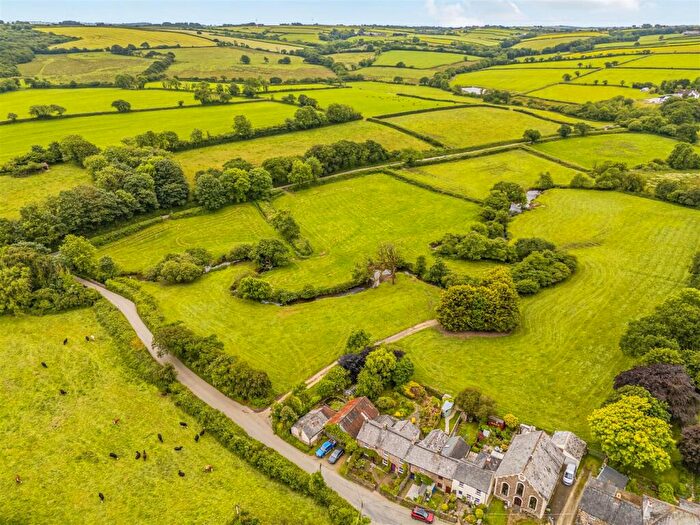 5 Bedroom Terraced House For Sale In Nr Holsworthy - Separate Cottage, EX22