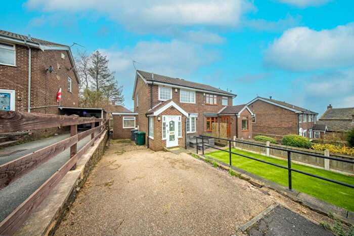 3 Bedroom Semi Detached House For Sale In Sandmoor Close, Thornton, Bradford, BD13