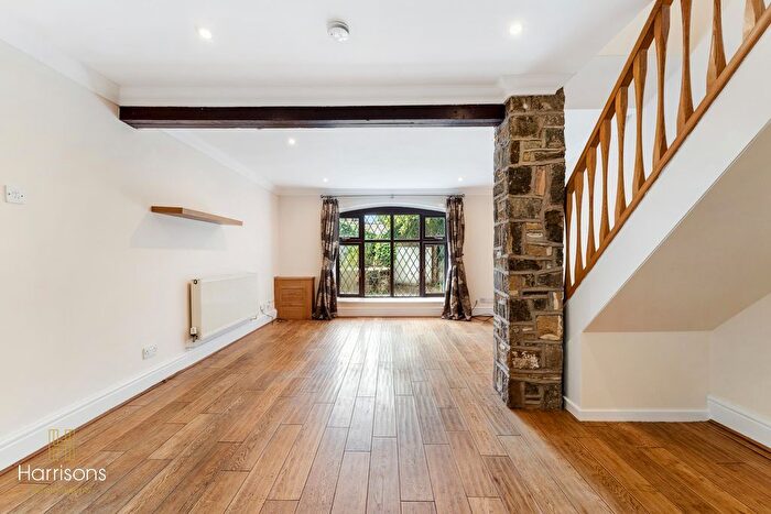 3 Bedroom Cottage To Rent In Park Terrace, Bromley Cross, Bolton., BL1