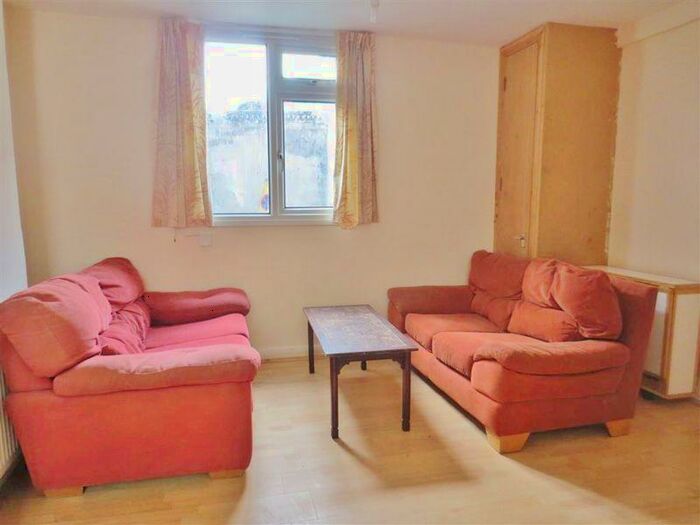 5 Bedroom Terraced House To Rent In St. Pauls Street, Brighton, BN2