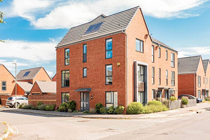 3 Bedroom Semi-Detached House For Sale In Sidney Martin Road, Bordon, Hampshire, GU35