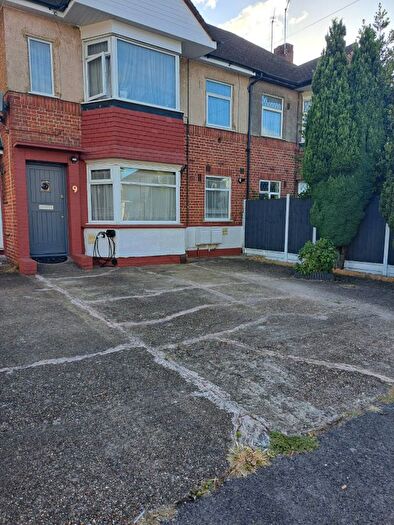 3 Bedroom Maisonette To Rent In Stratford Road, Hayes, UB4