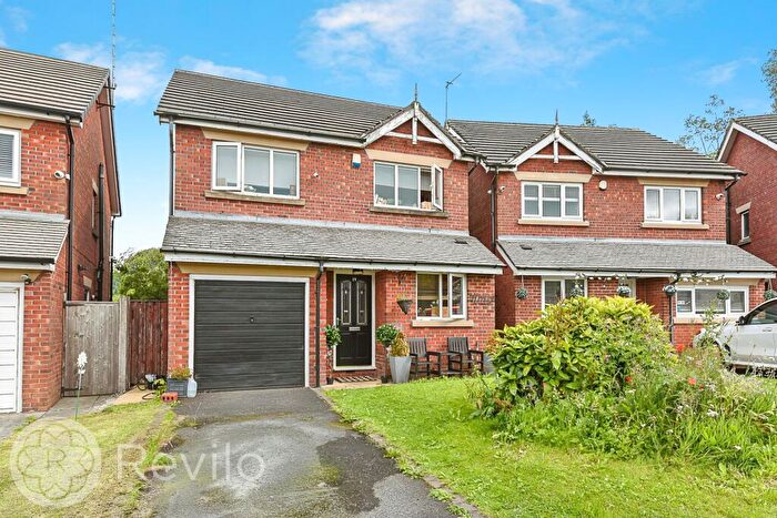 3 Bedroom Detached House For Sale In St. Josephs Close, Shaw, OL2