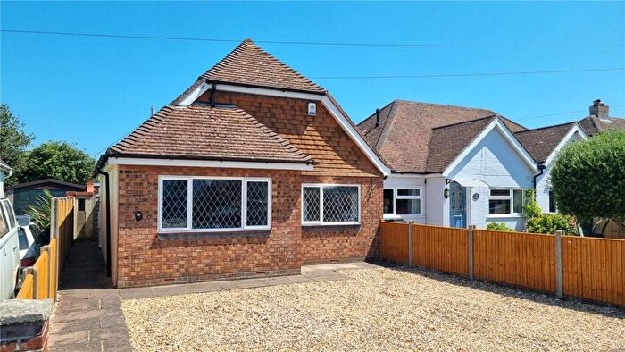 3 Bedroom Detached House For Sale In Lincoln Avenue, Rose Green, Bognor Regis, PO21