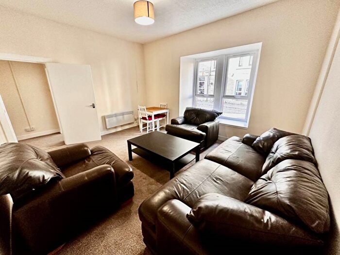 2 Bedroom Flat To Rent In Lorimer Street, Dundee, DD3