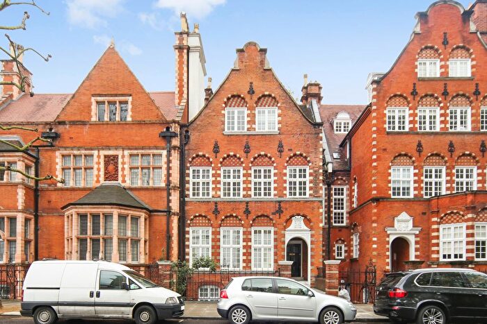 1 Bedroom Flat To Rent In Collingham Gardens, South Kensington, London, SW5