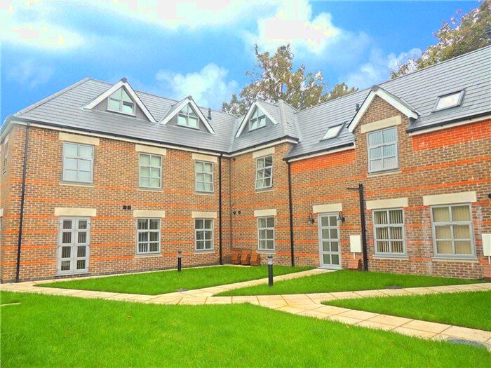 2 Bedroom Flat To Rent In Noel Court, Grenaby Road, Croydon, CR0