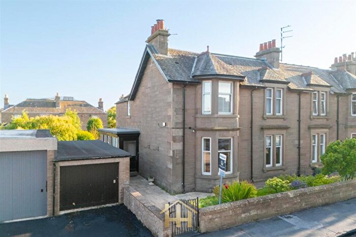 4 Bedroom Detached House For Sale In Argyle Street, Dundee, DD4