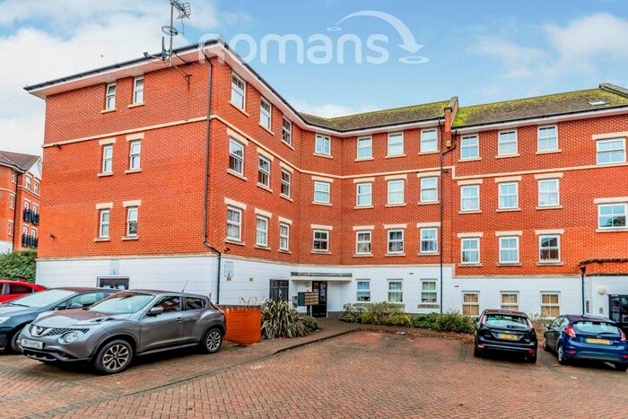 2 Bedroom Flat To Rent In Bell Chase, GU11