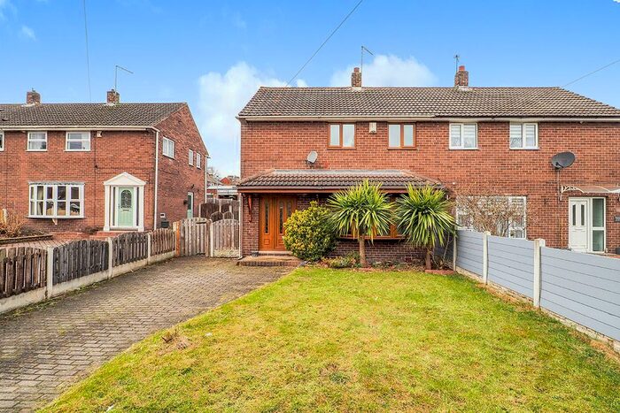 3 Bedroom Semi-Detached House To Rent In Lulworth Close, Barnsley, South Yorkshire, S70