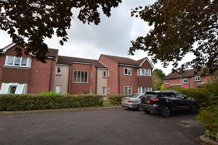 Studio To Rent In Lowdell Close, Yiewsley, West Drayton, UB7