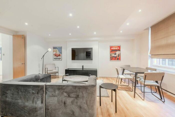 2 Bedroom Flat To Rent In Herbert Crescent, Knightsbridge, London, SW1X