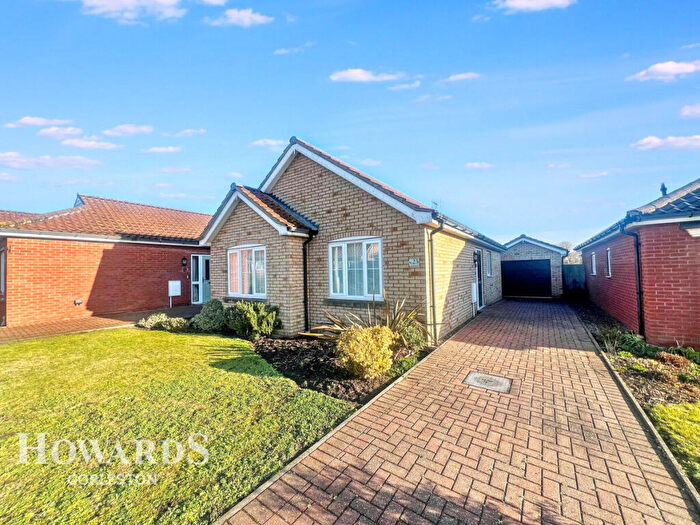 2 Bedroom Detached Bungalow For Sale In Broadland Close, Gorleston, NR31