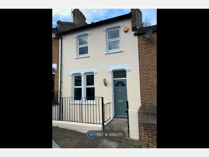 4 Bedroom Terraced House To Rent In Bramblebury Road, London SE18