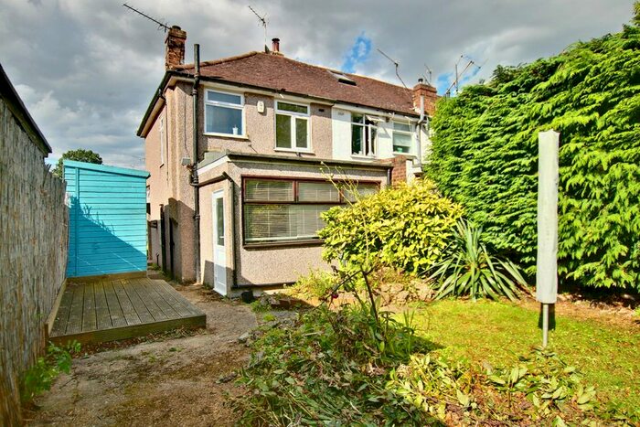 2 Bedroom End Of Terrace House To Rent In Parkside Avenue, Bexleyheath, Kent, DA7