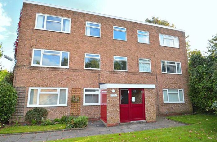 2 Bedroom Flat To Rent In St Patricks Close, Kings Heath, Birmingham, B14