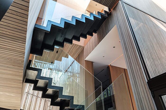 4 Bedroom Detached House For Sale In Woven House, London, N4