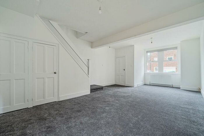3 Bedroom Terraced House To Rent In Purrett Road London, SE18