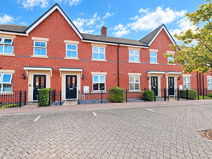 3 Bedroom Terraced House To Rent In Bakers Crescent, SO50