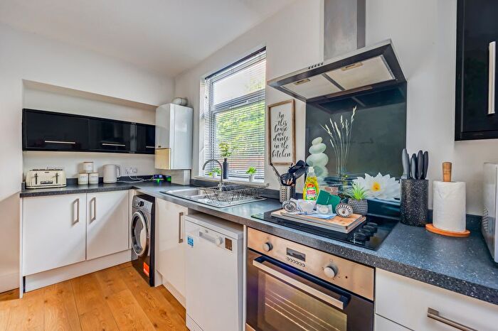 3 Bedroom Flat To Rent In Abington, NN1
