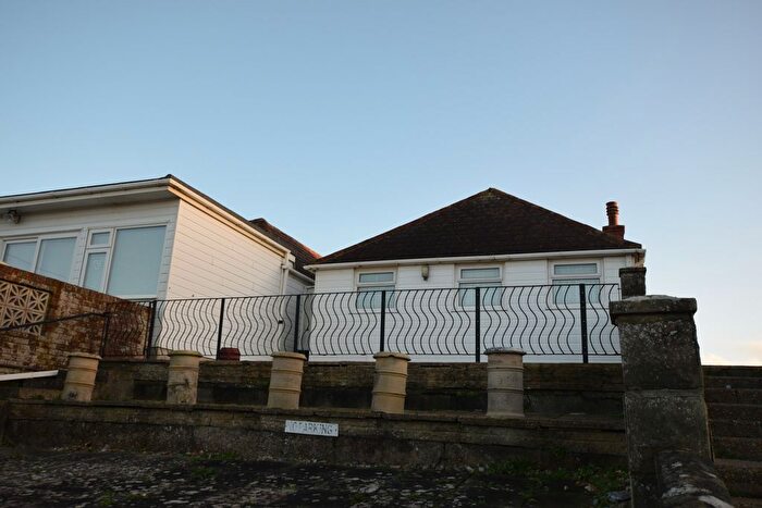 2 Bedroom Bungalow For Sale In Coast Road, Pevensey Bay, BN24