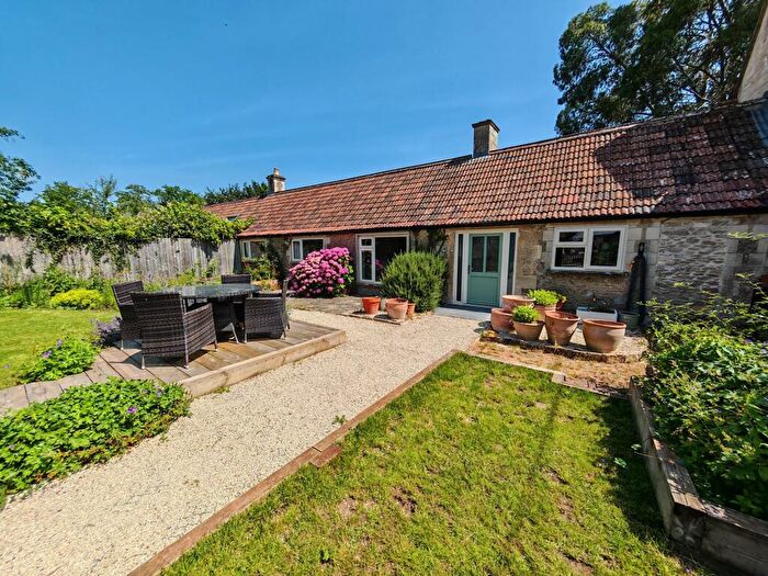 3 Bedroom Terraced House For Sale In Ashton Road, Hilperton, BA14